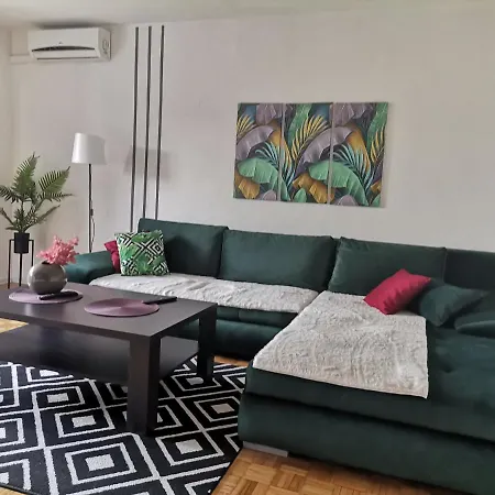 Melli Apartment *